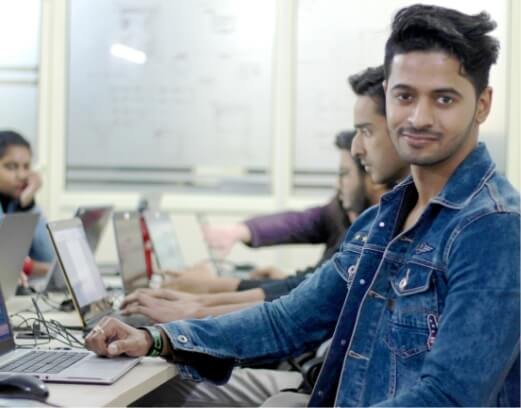 Pixel Squad, Students