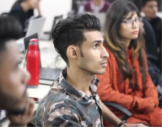 Pixel Squad, Students