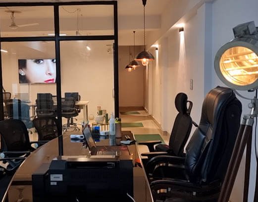 Pixel Squad, Students